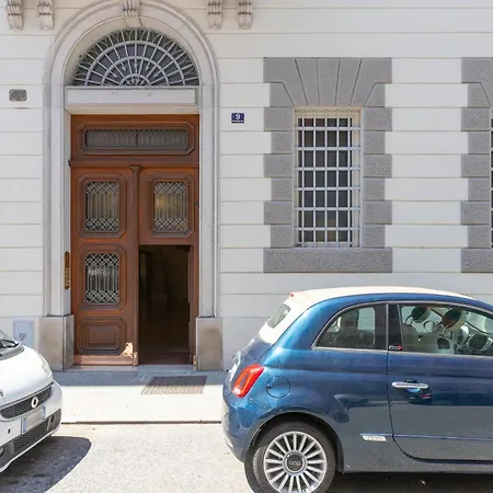 Centro I Le Rive 9 *