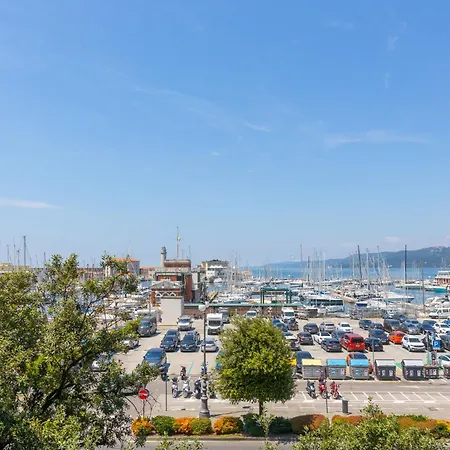 Centro I Le Rive 9 شقة ترييستي