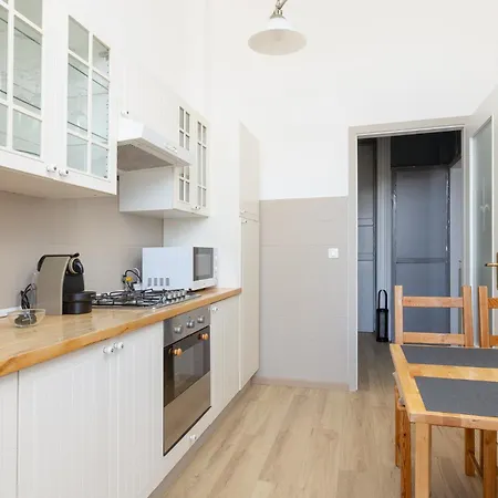 Centro I Le Rive 9 * ترييستي